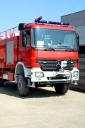 Industriefotografie: Einsatzfahrzeug der Feuerwehr von Mercedes-Benz, Frontansicht